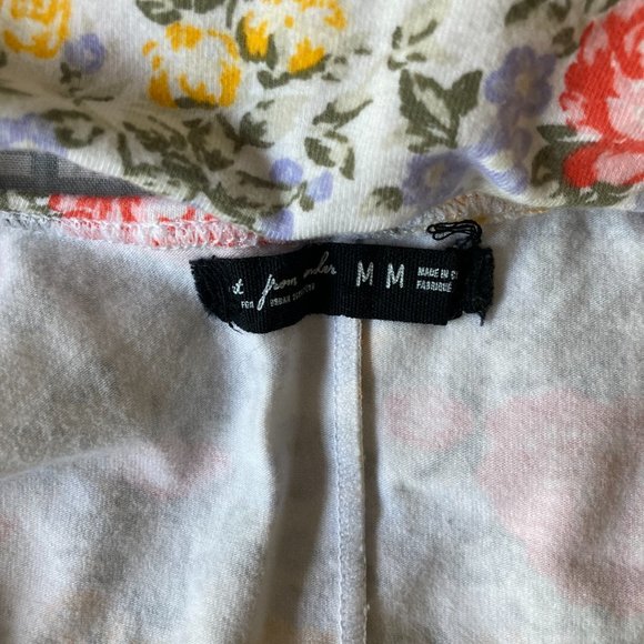 Floral bralette style cropped top - Picture 3 of 3